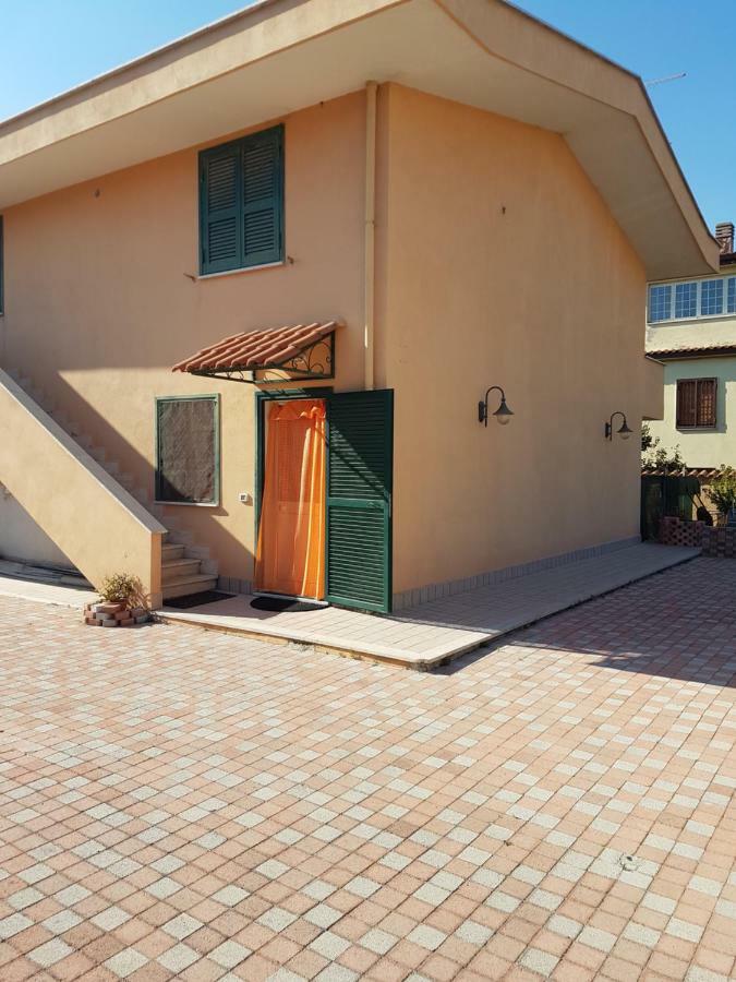 I Villini Affittacamere Fiumicino Exteriör bild